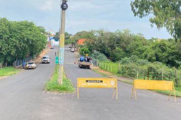 Prefeitura interdita passagem da avenida Sílvio Bolcato