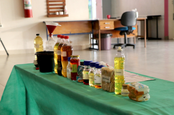 Alunos da escola José Maris aprendem sobre importância de tratamento adequado do óleo de cozinha