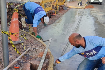 Secretaria de Obras mantem trabalho de correção de profundidade de valetas