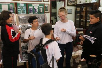 Estudantes da cidade de Assis visitam três museus de Tupã