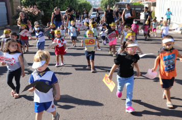Estudantes participam de mobilização contra arboviroses