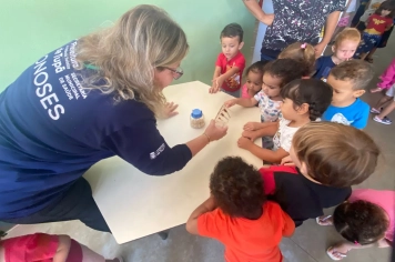 Centro de Controle de Zoonoses promove ação educativa sobre prevenção a acidentes com escorpiões nas creches