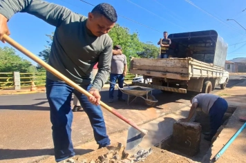 Ponte da rua Guaianazes recebe reparos em galerias e bueiros