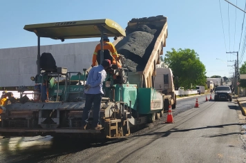 Rua Brasil tem trecho recapeado