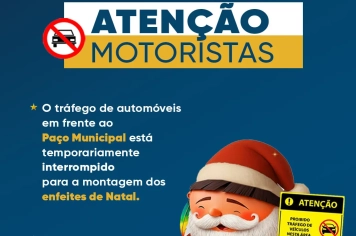 Trânsito é temporariamente interditado em frente ao Paço Municipal