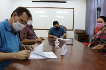 Prefeitura assina Termo de Colaboração com a Casa Emanuel