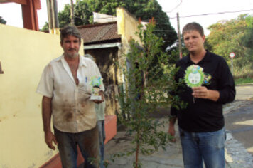 Projeto “Eco Gire” distribui mudas às crianças nascidas em novembro e dezembro