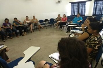 Oficina sobre projetos e convênios reúne vários municípios da região