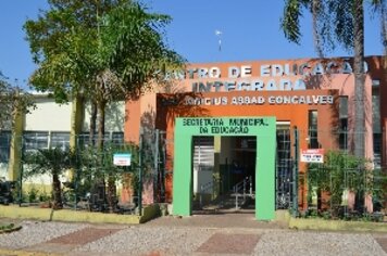 Varejão da Praça da Bandeira volta a funcionar em horário normal