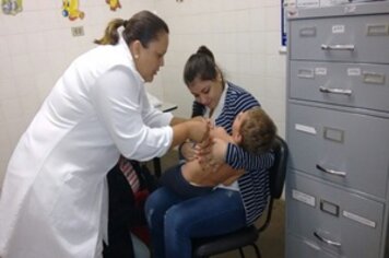 Secretaria de Saúde recebe novas doses vacina contra gripe na quarta