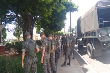 Prefeitura e Exército iniciam trabalho de eliminação do Aedes aegypti