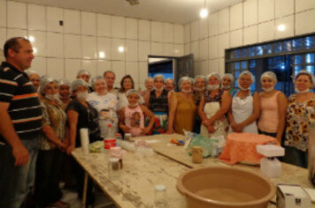 Curso de compotas geram renda aos interessados