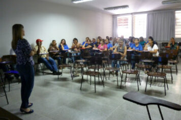 Novos agentes de saúde passam por treinamento sobre endemias