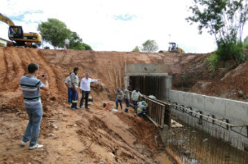 Nova montagem dos módulos de concreto armado acelerará urbanização do Córrego Afonso XIII