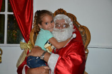 Papai Noel diz que faz o que mais gosta