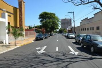 Prefeitura atende pedido da população e elimina estacionamento de 45 graus