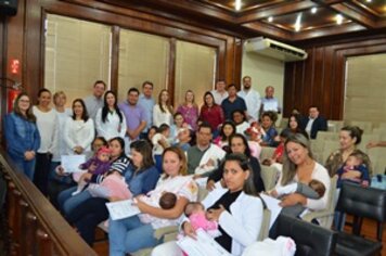 “Mamaço Coletivo” abre 25ª Semana Mundial de Aleitamento Materno em Tupã