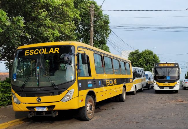 Prefeitura inicia recadastramento de veículo escolar 2023
