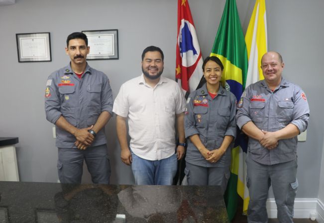Prefeito Caio Aoqui recebe visita do novo comandante do Corpo de Bombeiros