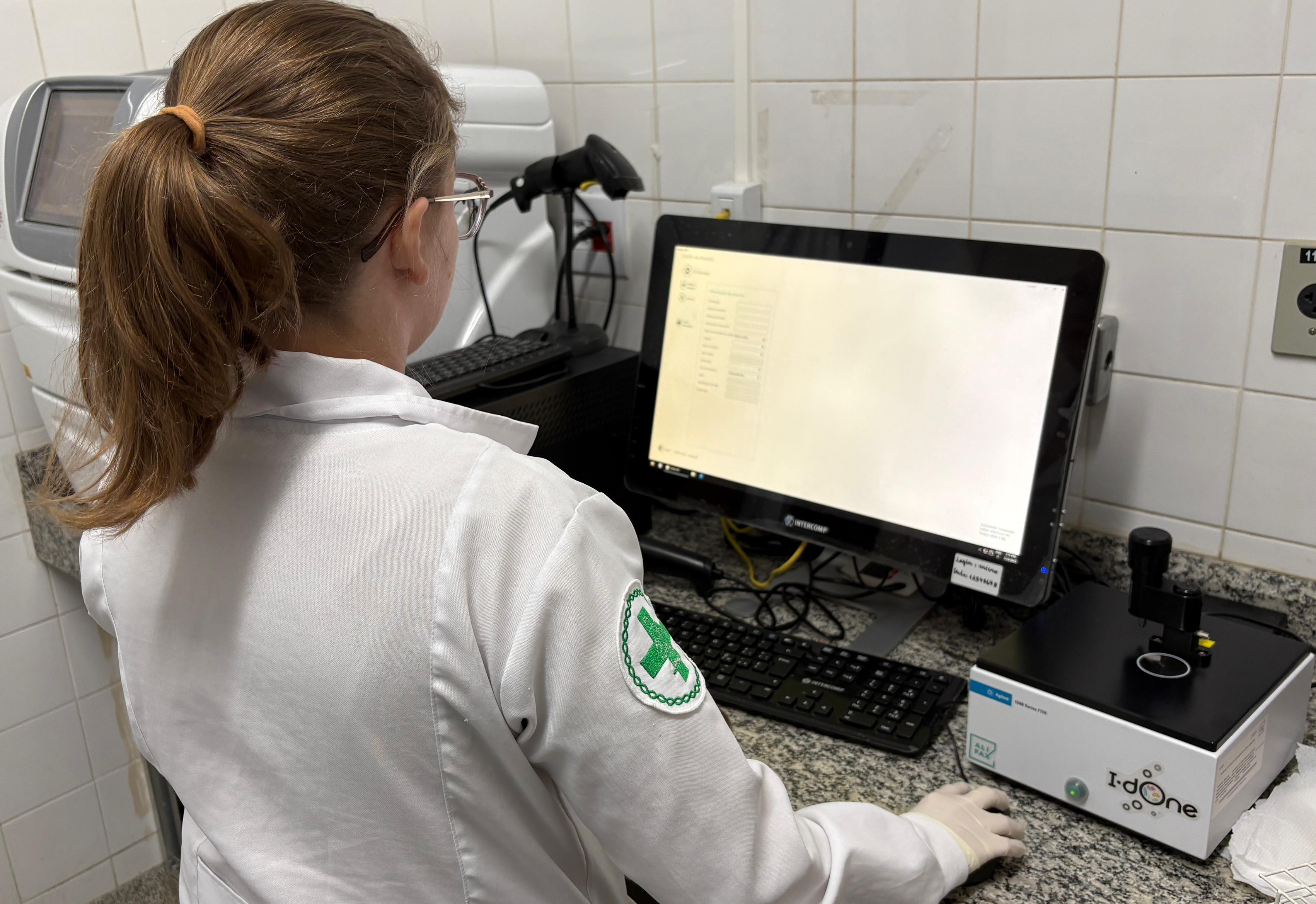 Novo equipamento do Laboratório Municipal garante mais agilidade