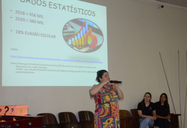 Conselho Tutelar promove palestra em escolas sobre gravidez na adolescência 