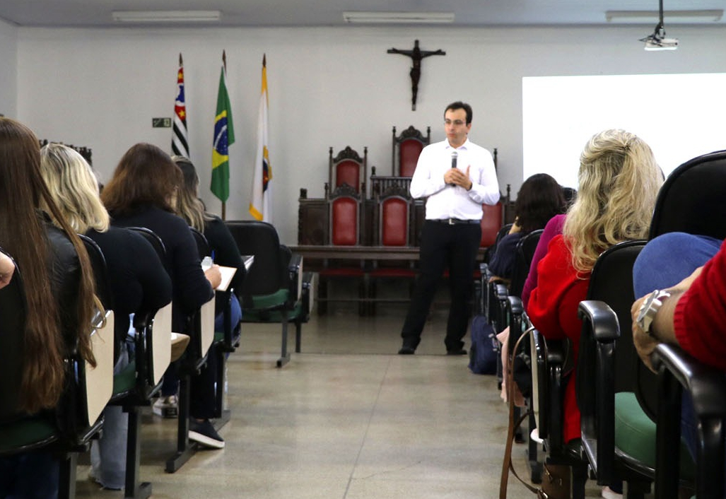 Faça Bonito: equipes da Prefeitura passam por treinamento