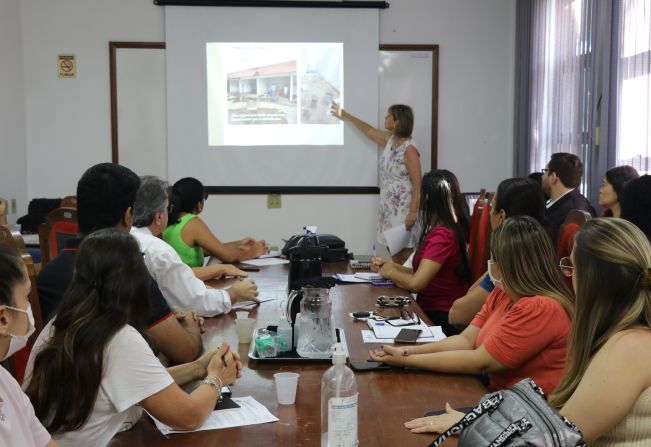 Reunião define plano de ação para atendimento de pessoas em situação de rua