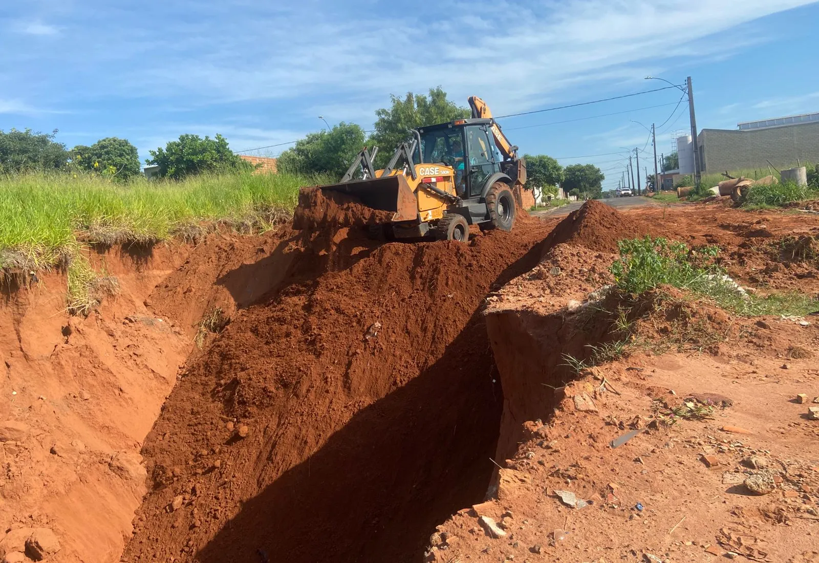 Trabalho de contenção de erosão no conjunto Jamil Dualibi tem sequência