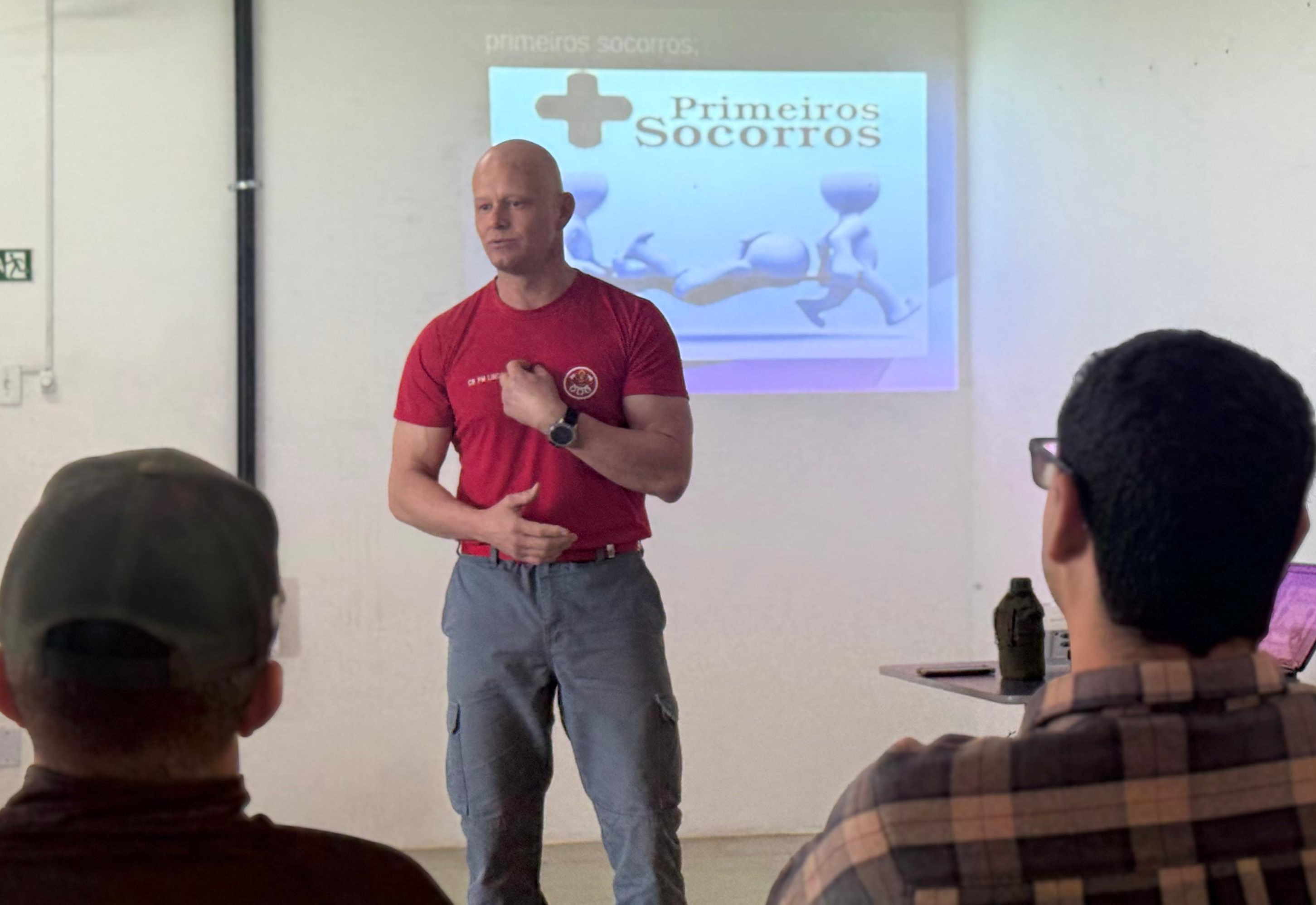 Defesa Civil e servidores passam por treinamento