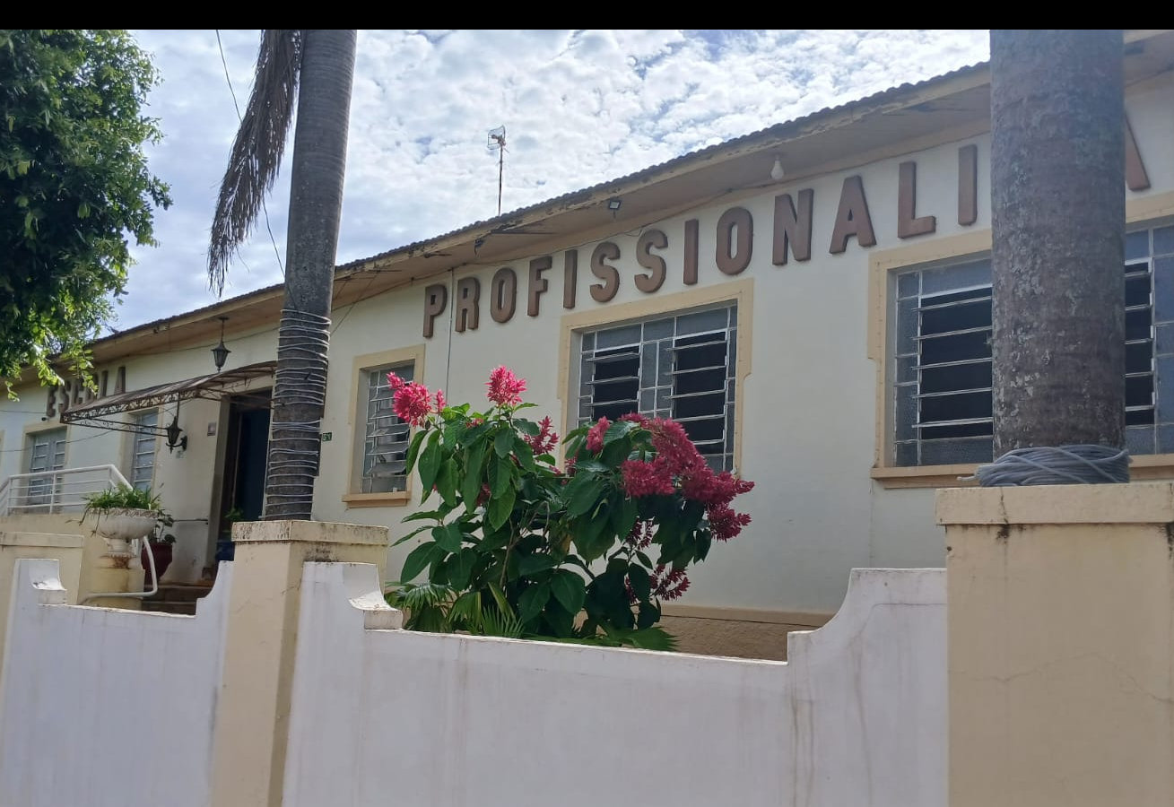 Escola Profissionalizante vai oferecer curso de unhas em gel