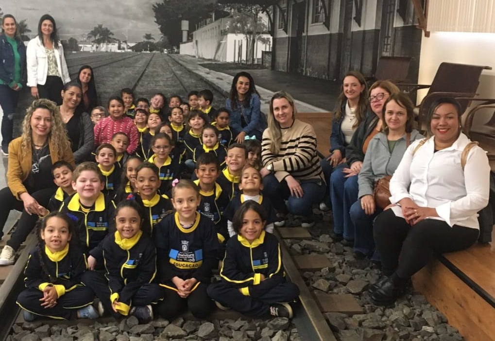 Alunos da escola “José Maris” conhecem história de vida de Shunji Nishimura