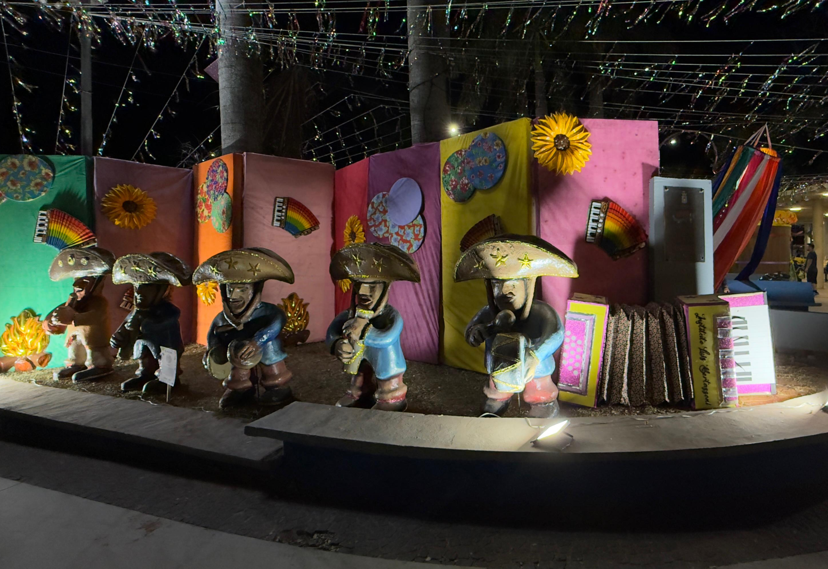 Pontos “instagramáveis” fazem elo entre tradição e tecnologia durante Festival do Folclore