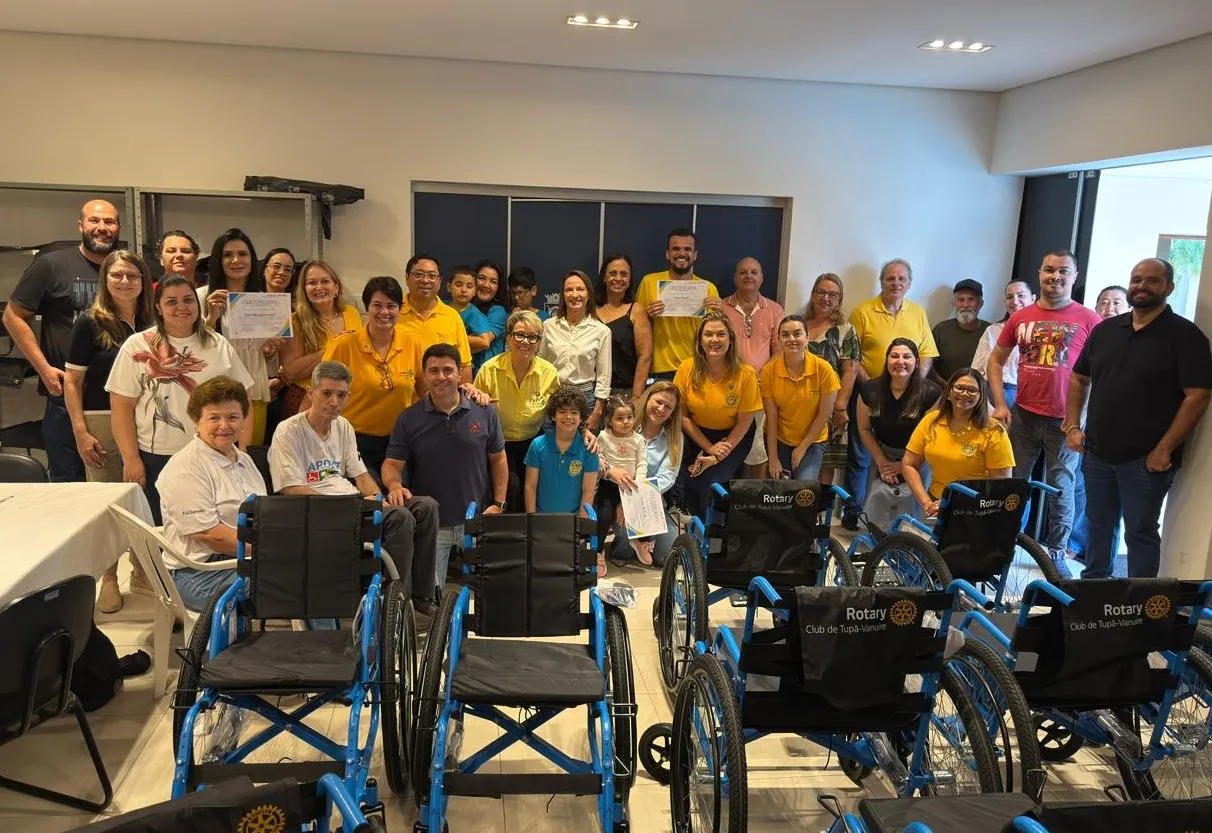 Rotary Club de Tupã Vanuíre e Secretaria de Saúde entregam 19 cadeiras de rodas pelo projeto “Mobilidade para Todos”