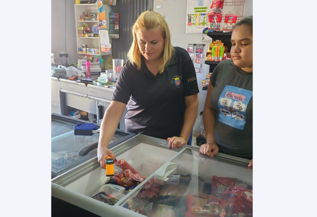 Vigilância visita estabelecimentos para segurança alimentar na Páscoa