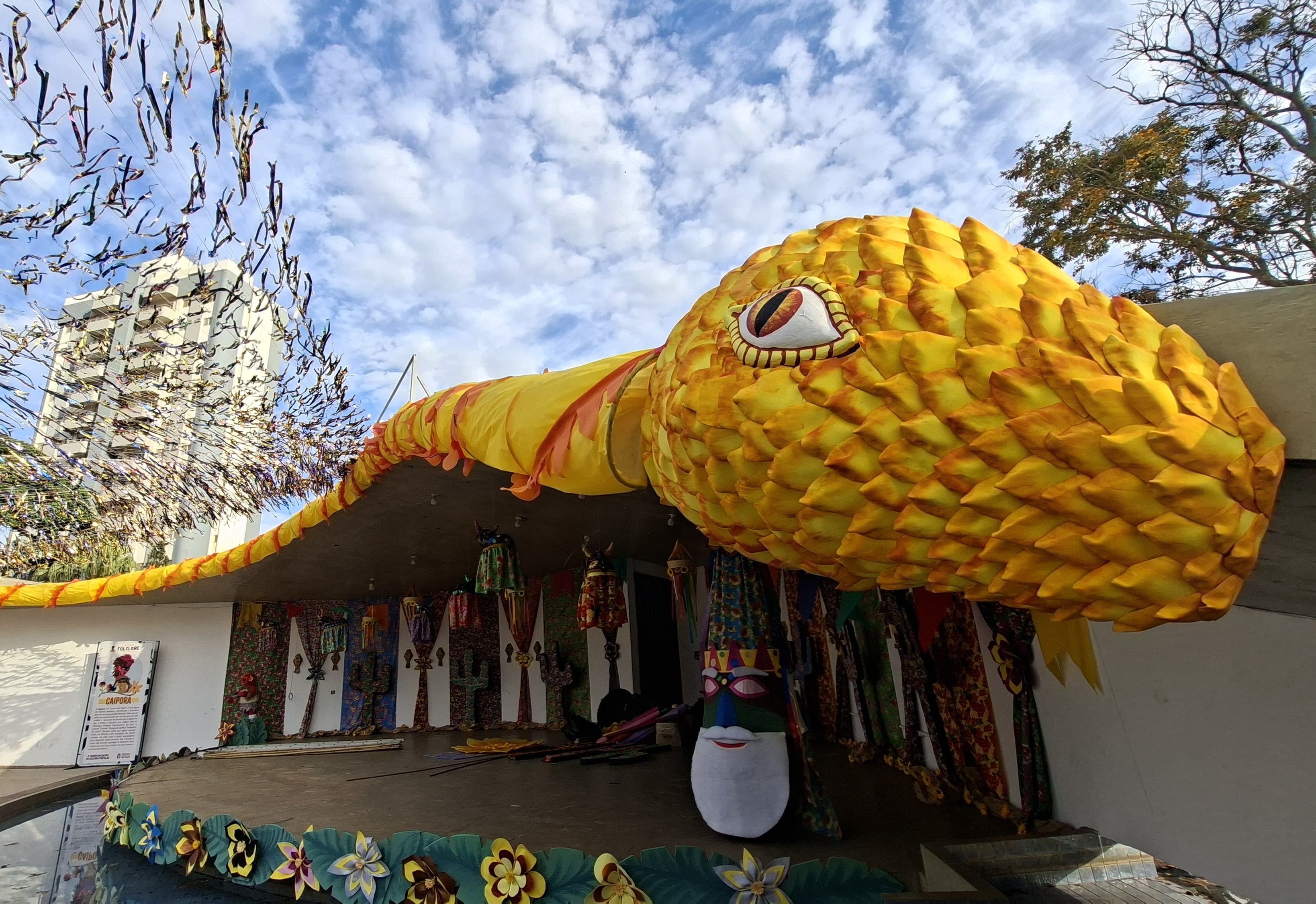 Com decoração elogiada e grade de eventos completa, Festival de Folclore vai ser aberto oficialmente nesta terça-feira