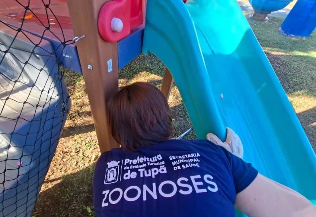 Zoonoses realiza trabalho para garantir ambiente escolar livre de aracnídeos