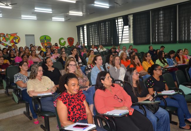 80 profissionais participam da primeira manhã de palestras sobre a Lei Henry Borel