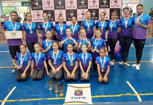 Ginástica rítmica conquista 9 medalhas e lidera ranking geral da competição 