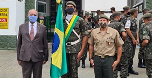 TG realiza ato cívico em celebração ao Dia da Bandeira