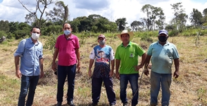 Prefeitura planta 860 mudas no Country Clube