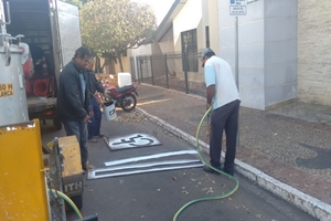 Prefeitura mantém trabalhos de revitalização na sinalização de trânsito