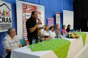 Assistência Social está realizando pré-conferências nos bairros