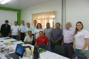 Córregos estão sendo limpos em toda cidade para evitar proliferação do “aedes aegypti”