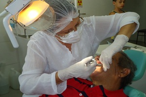 Prefeitura realiza campanha de prevenção contra o câncer bucal