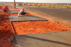 Prefeitura inicia construção de passeio público no Jamil Dualibi