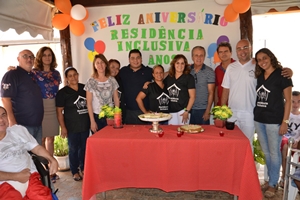 Ricardo e Caio participam de comemoração do 3º ano da Residência Inclusiva da APAE