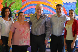 Gaspar entrega bebetecas e brinquedotecas para educação infantil