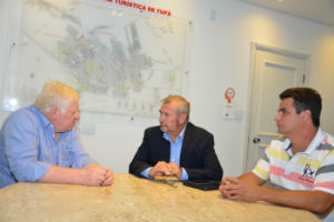 Secretário Marcos Leite vai à câmara e responde principais dúvidas dos vereadores