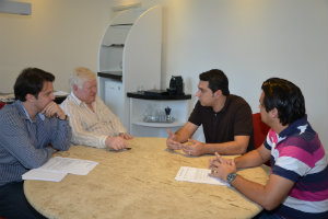 Prefeitura Municipal poderá adquirir caminhões novos a preços menores