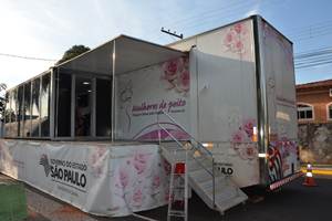 Carreta da Mamografia atende mais de 400 mulheres em uma semana